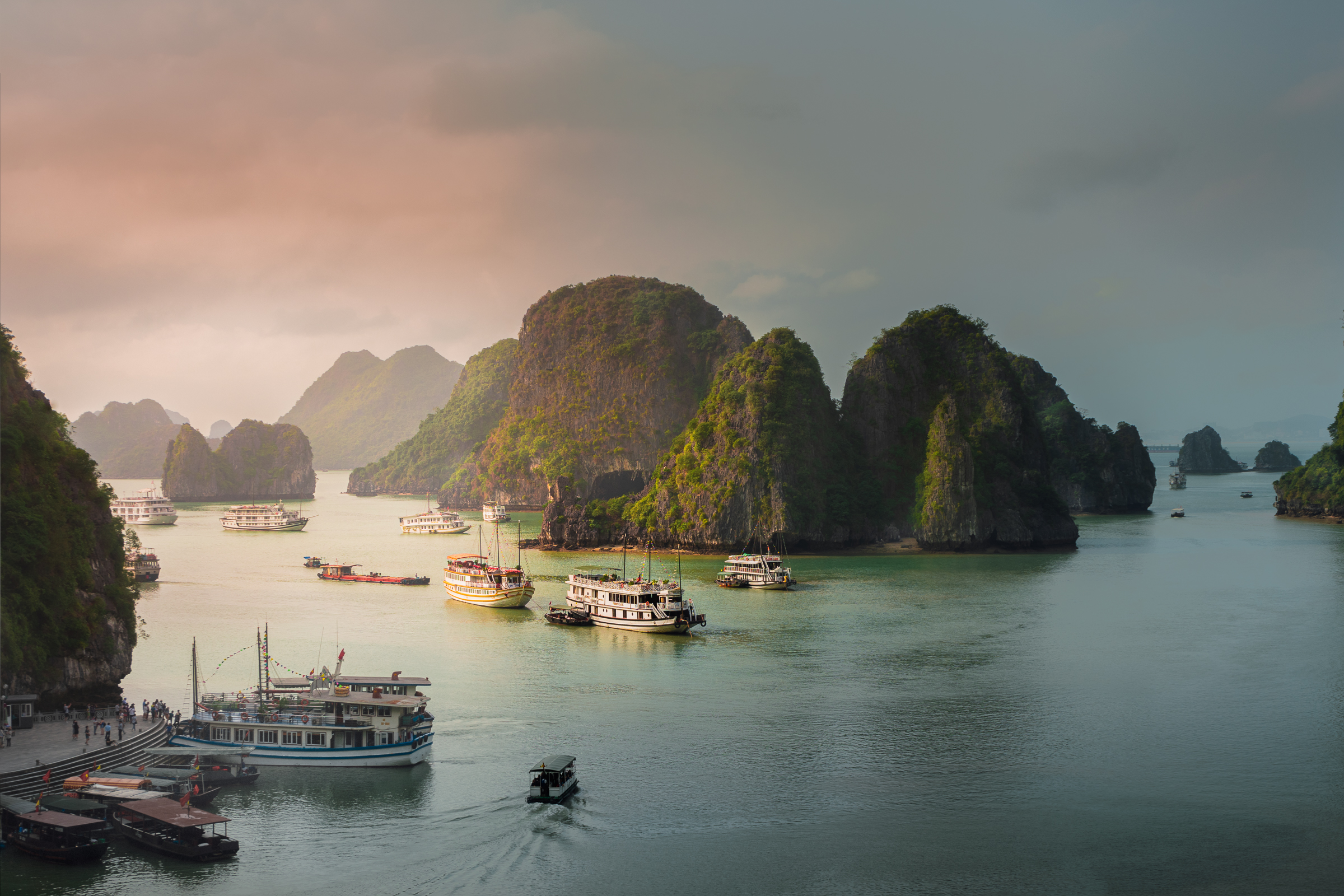 Ha Long Bay | Dani Vottero